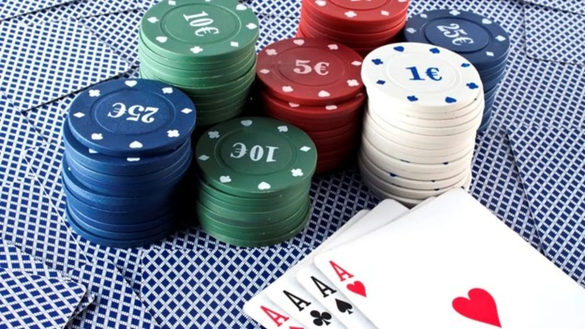 Khái niệm Poker